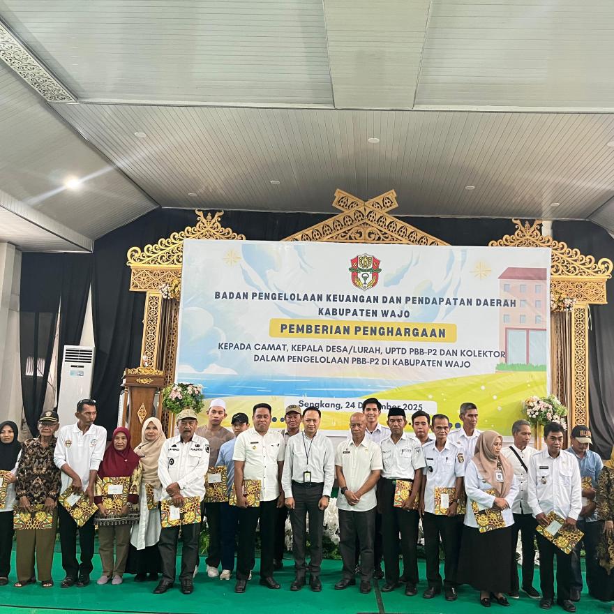 Desa Mario Raih Peringkat 7 Kolektor PBB-P2 se-Kabupaten Wajo